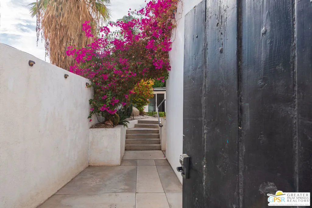 68067 Vista Del Valle, Cathedral City, California 92234 home-pic-2